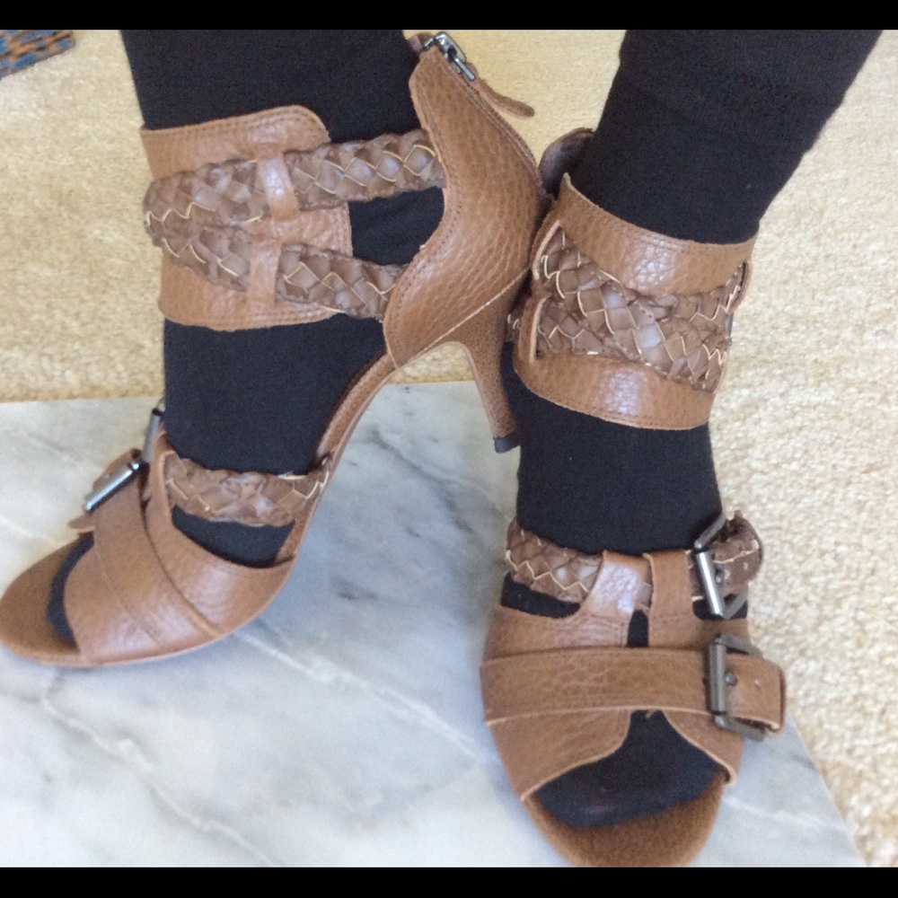 Leather tan sandals